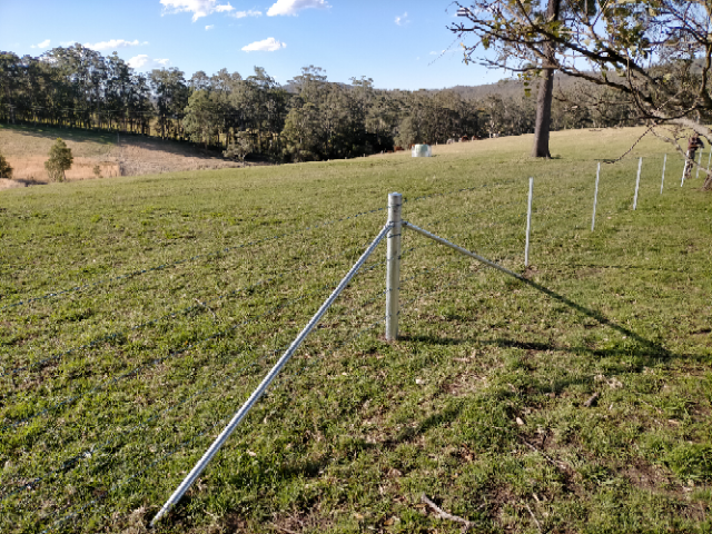 Wolf Rural – Rural Fencing Contractors